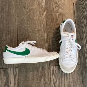 Nike white blazer low sneakers